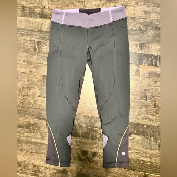Lululemon Gray & Purple Calf-Length Running Pants – Size 6 - Picture 1 of 2